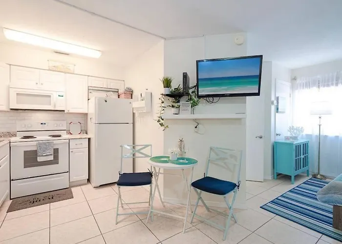 Spacious Beach Studio Condo Retreat Unit #9